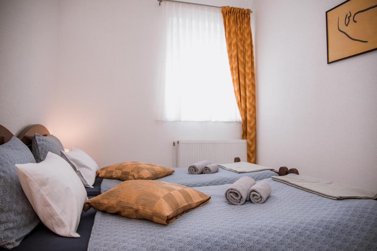 Guest House Mylan Licko Petrovo Selo Buitenkant foto
