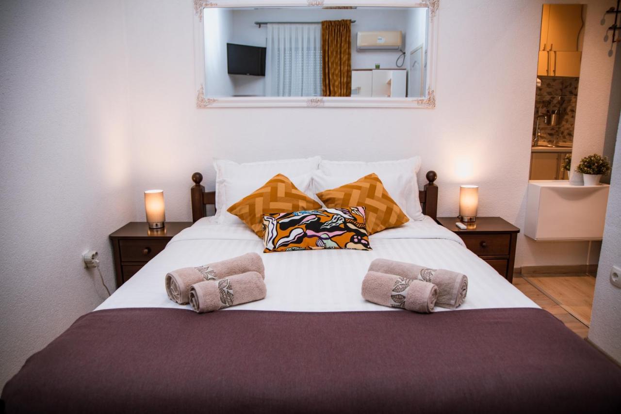 Guest House Mylan Licko Petrovo Selo Buitenkant foto